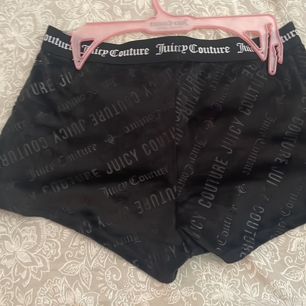 NWOT JUICY COUTURE SOFT SHORTS SLEEPWEAR SIZE MEDIUM black​​​​​​​ - Picture 4 of 5